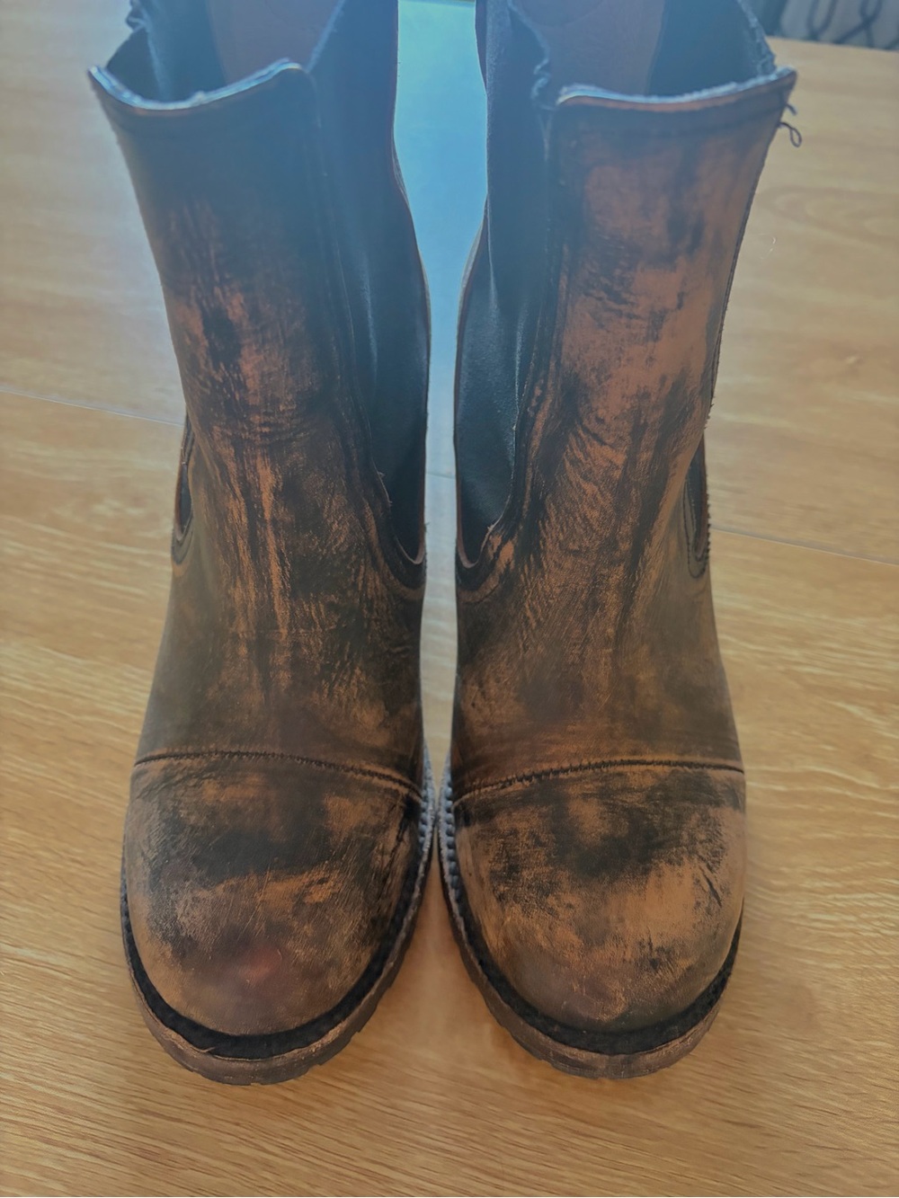 *RARE* Freebird by Steven “BLAST” Distressed Leather Block Heel Chelsea Boot - Picture 2 of 5